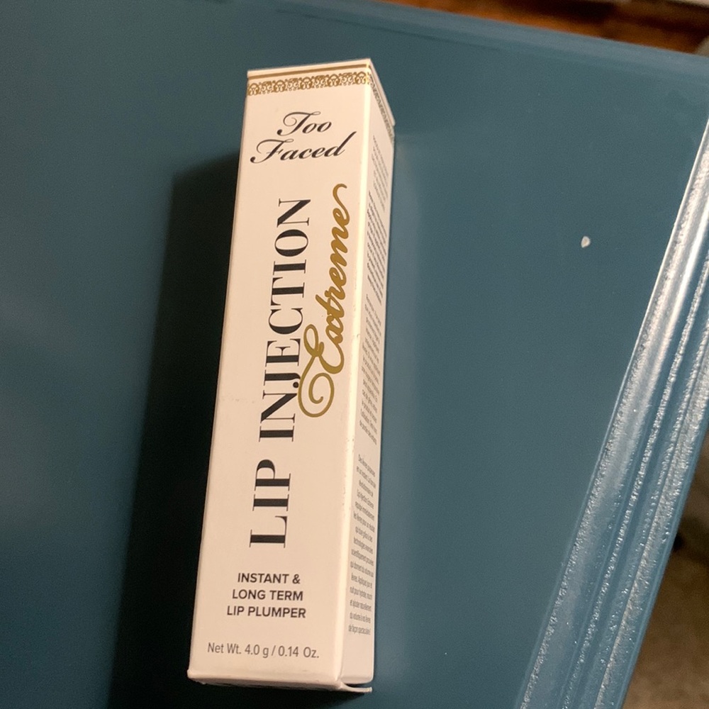 Too Faced Lip Injection Extreme